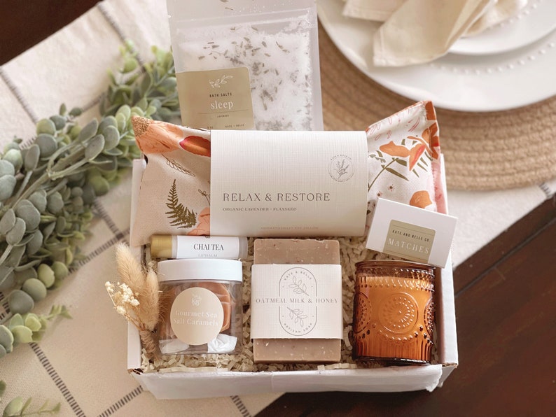 Mom Spa Gift Box , Self Care Box , Pampering Gift , Lavender eye pillow , Get well , New Mom • Birthday • Pamper Yourself • You are Loved image 1